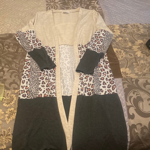 “Happiness is a State of Mind” Duster Mickey Mouse Disney 100 years of wonder - Picture 2 of 3